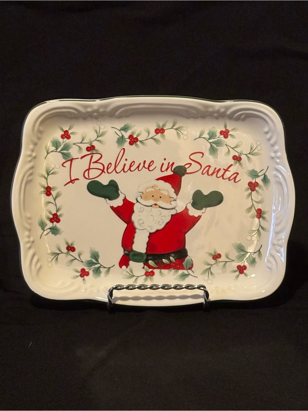 Pfaltzgraff Winterberry “I Believe in Santa” Cookie Plate